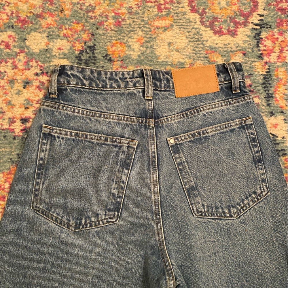 H&M High Rise Jeans - Picture 4 of 4